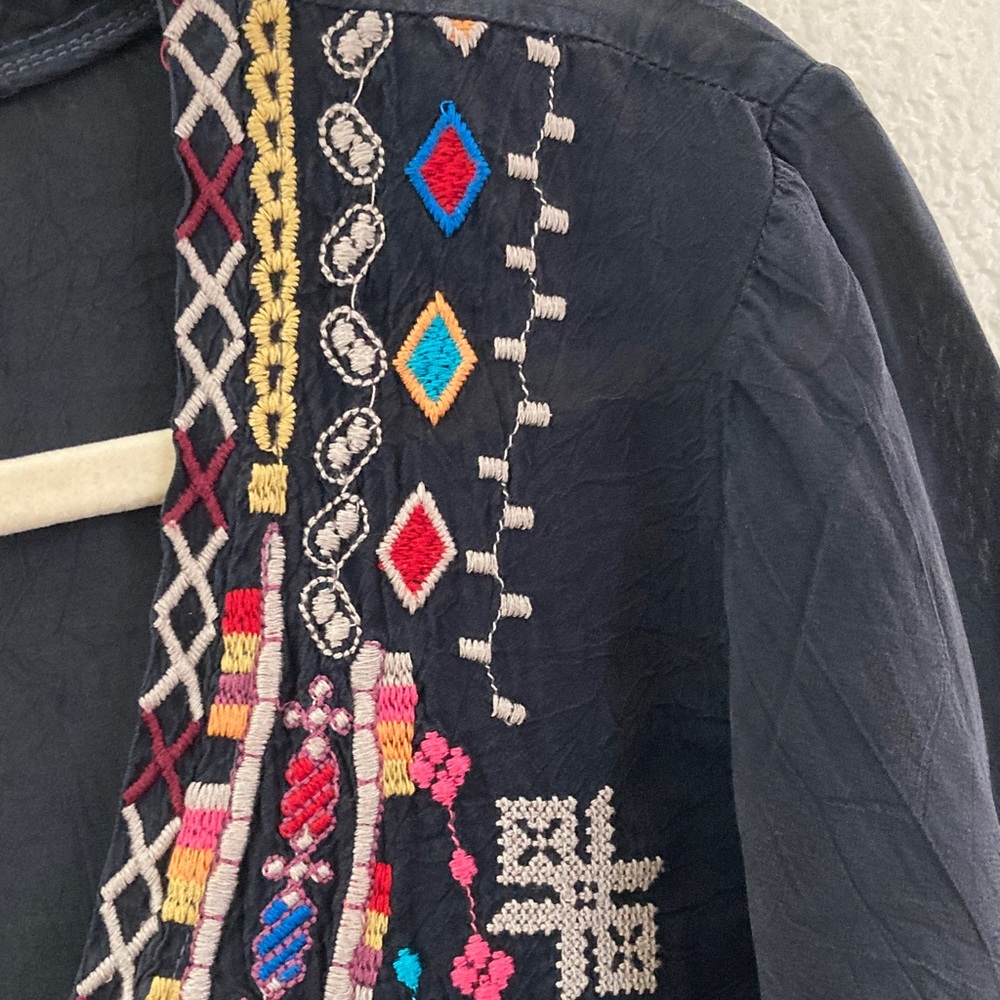 Johnny Was Black Blouse Embroidery 3/4 sleeves boho oversized 20x28 M - Picture 5 of 7